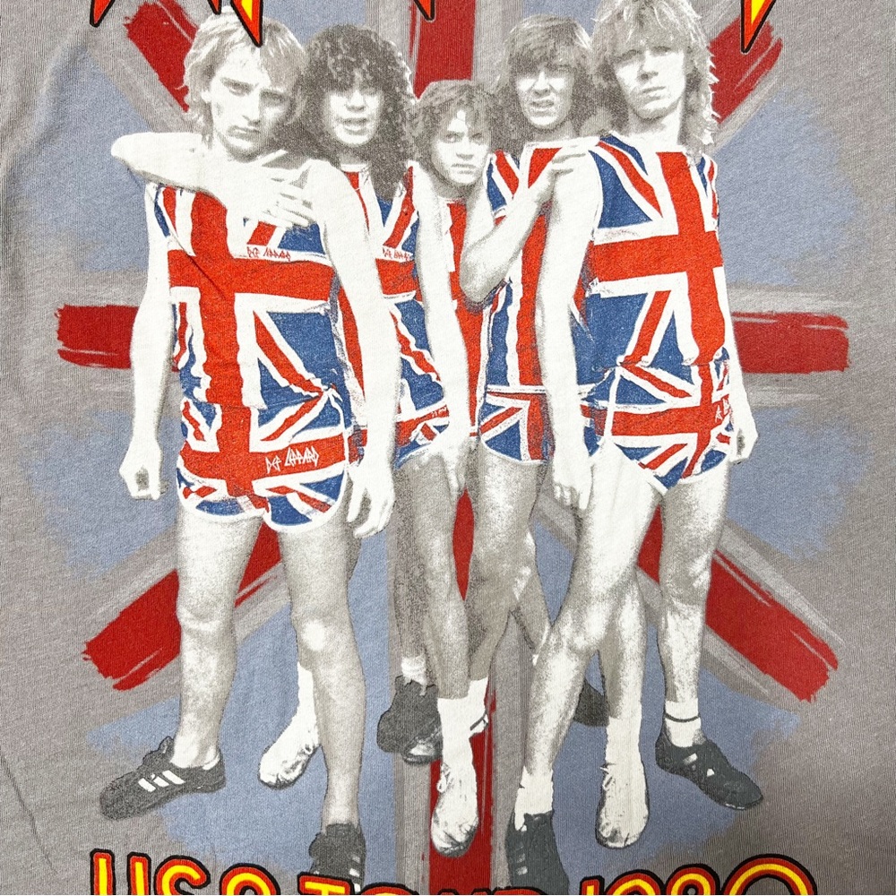 NWOT Def Leppard USA Tour 1980 Graphic T-Shirt Grey Women’s Sz S - Picture 4 of 7